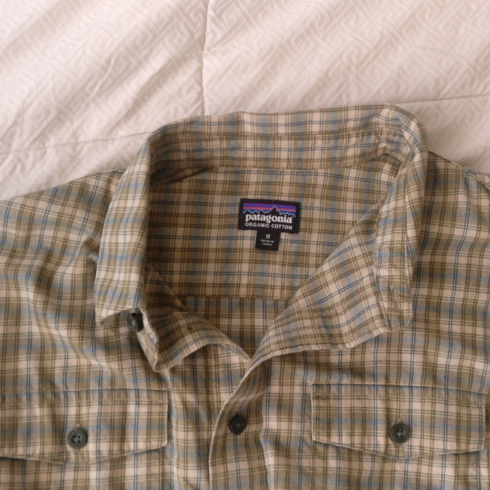 patagonia organic cotton men's button down M